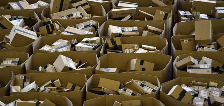 Caja gigante, (HASTA 90 ARTICULOS NUEVOS) Valor 2100€